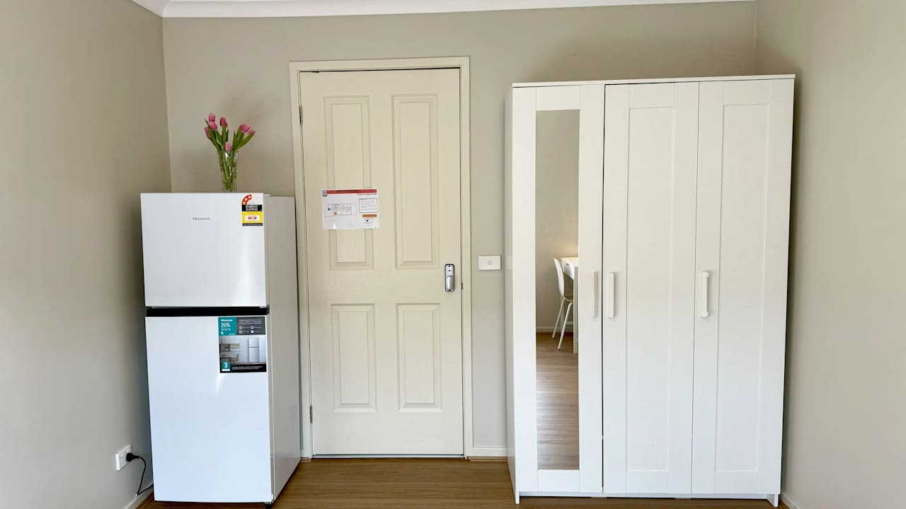 Furnished room in a share house
