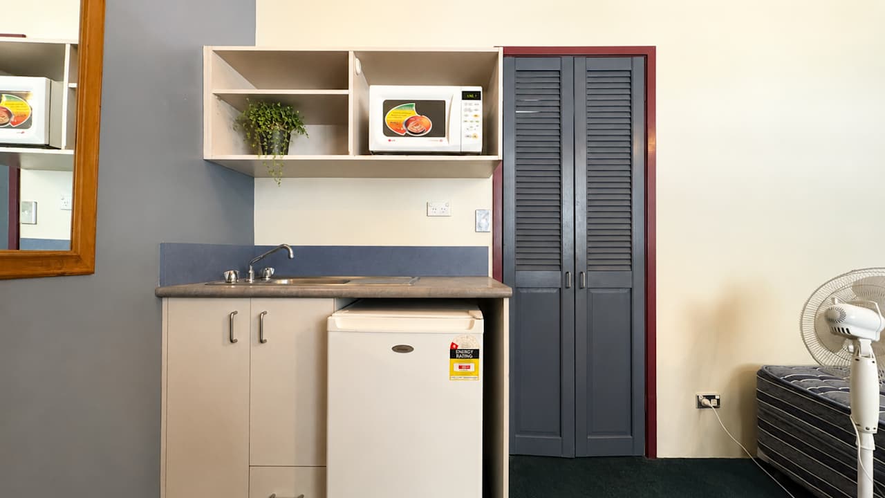 Furnished room studio flat for rent