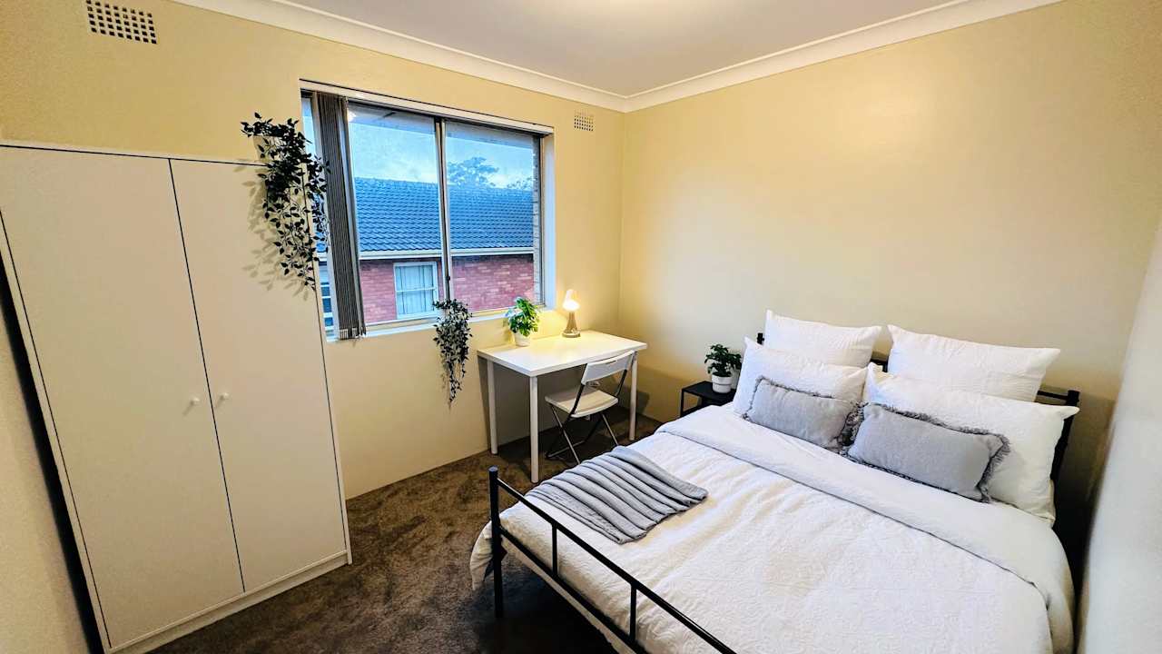 Furnished room in a share house