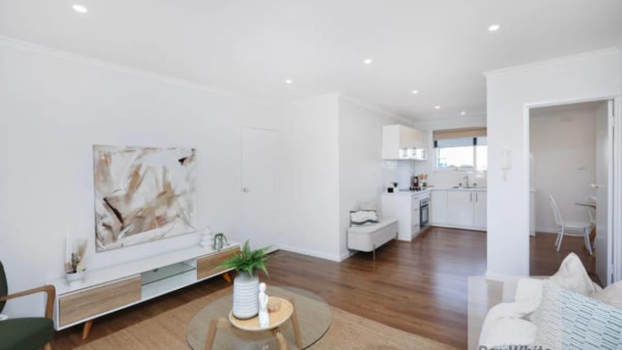 Furnished room in a flatshare