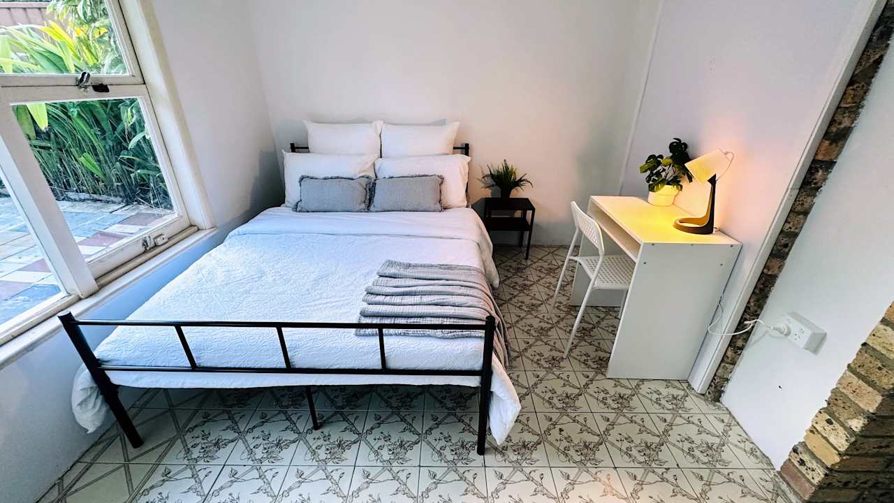 Furnished room in a share house