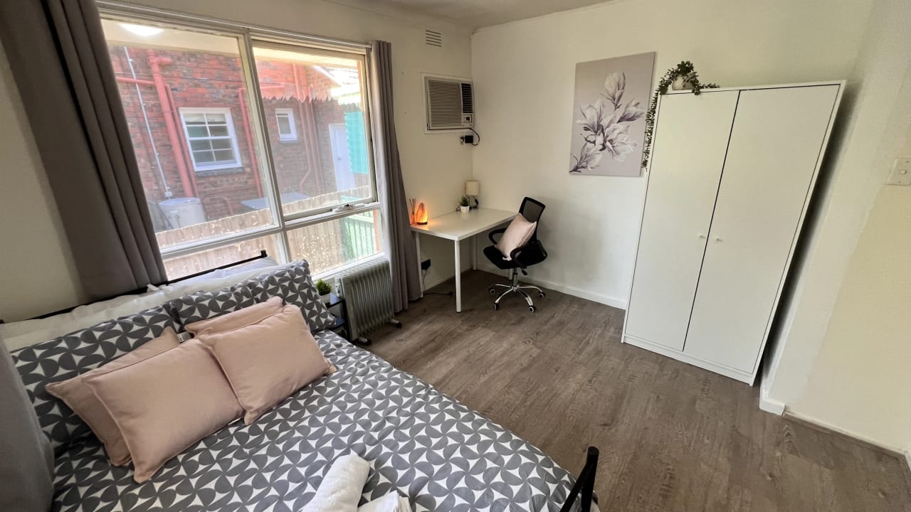 Furnished room in a share house