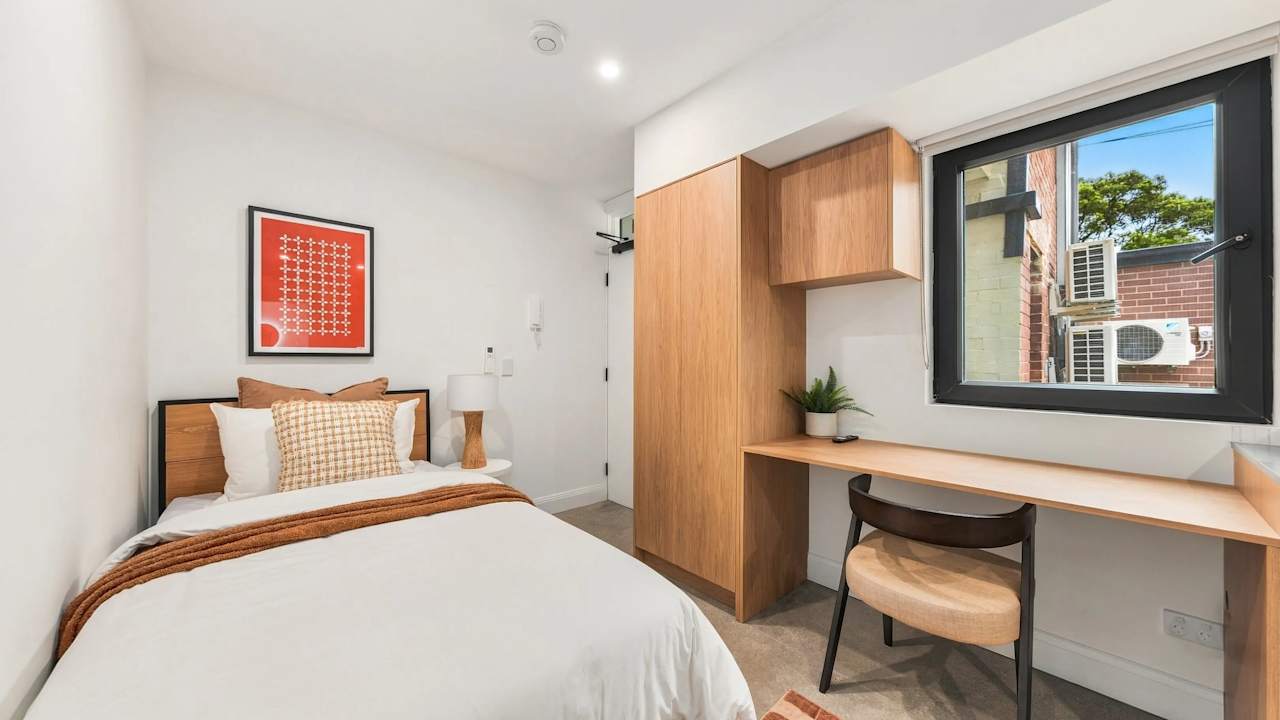 Room studio flat for rent