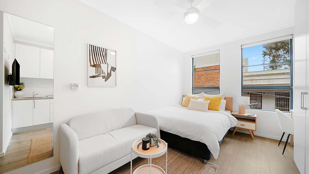 Room studio flat for rent