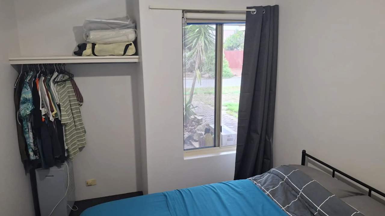 Unfurnished room in a share house