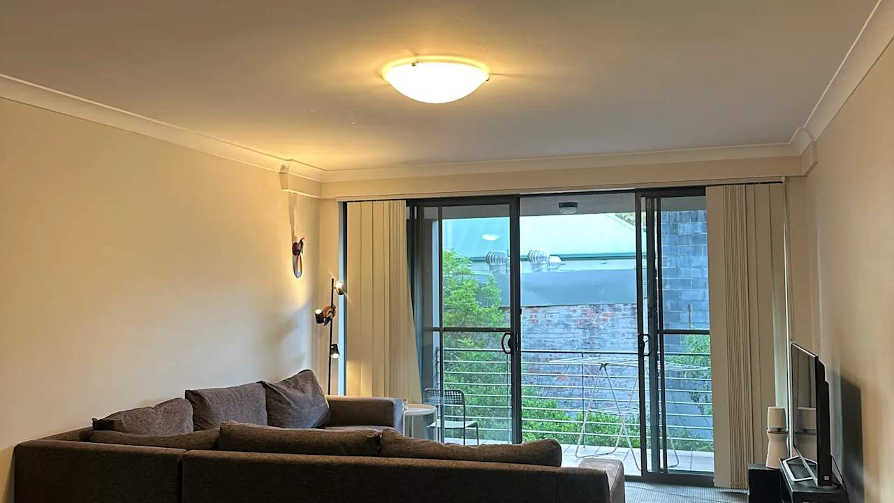 Furnished room in a flatshare
