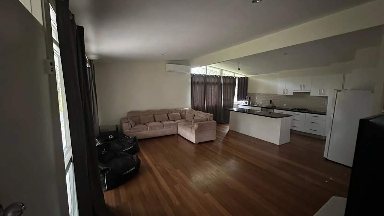 Room in a share house