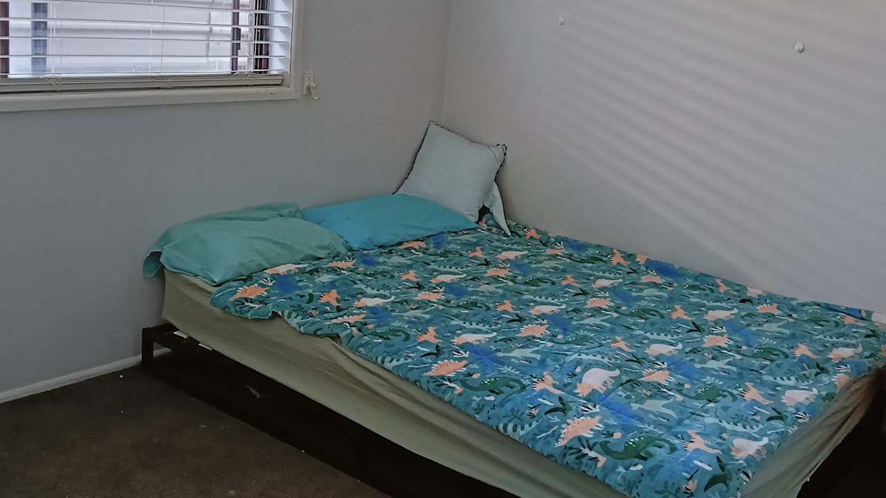 Room in a share house