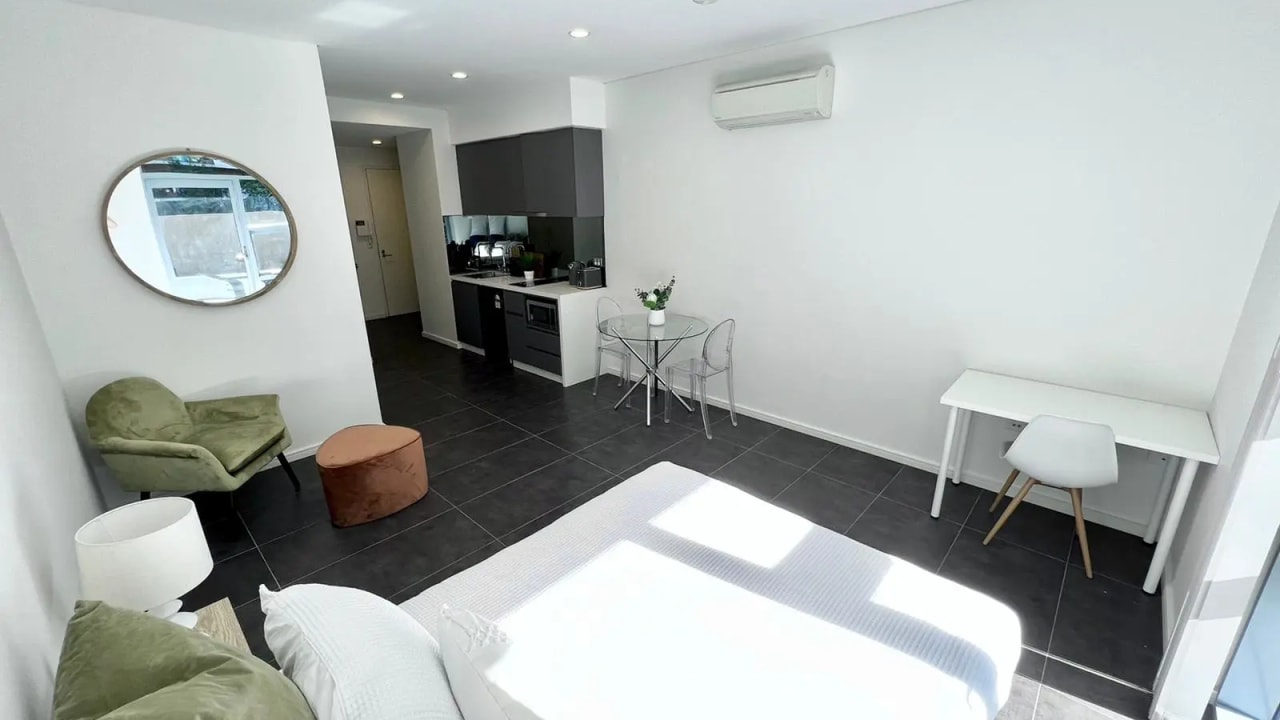 Room studio flat for rent