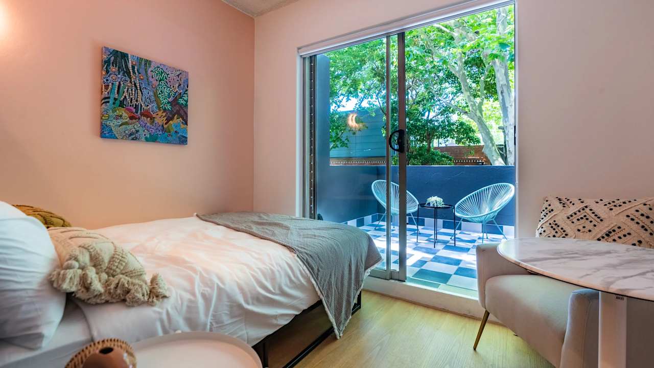 Furnished room studio flat for rent
