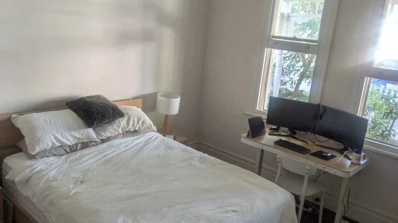 Unfurnished room in a share house