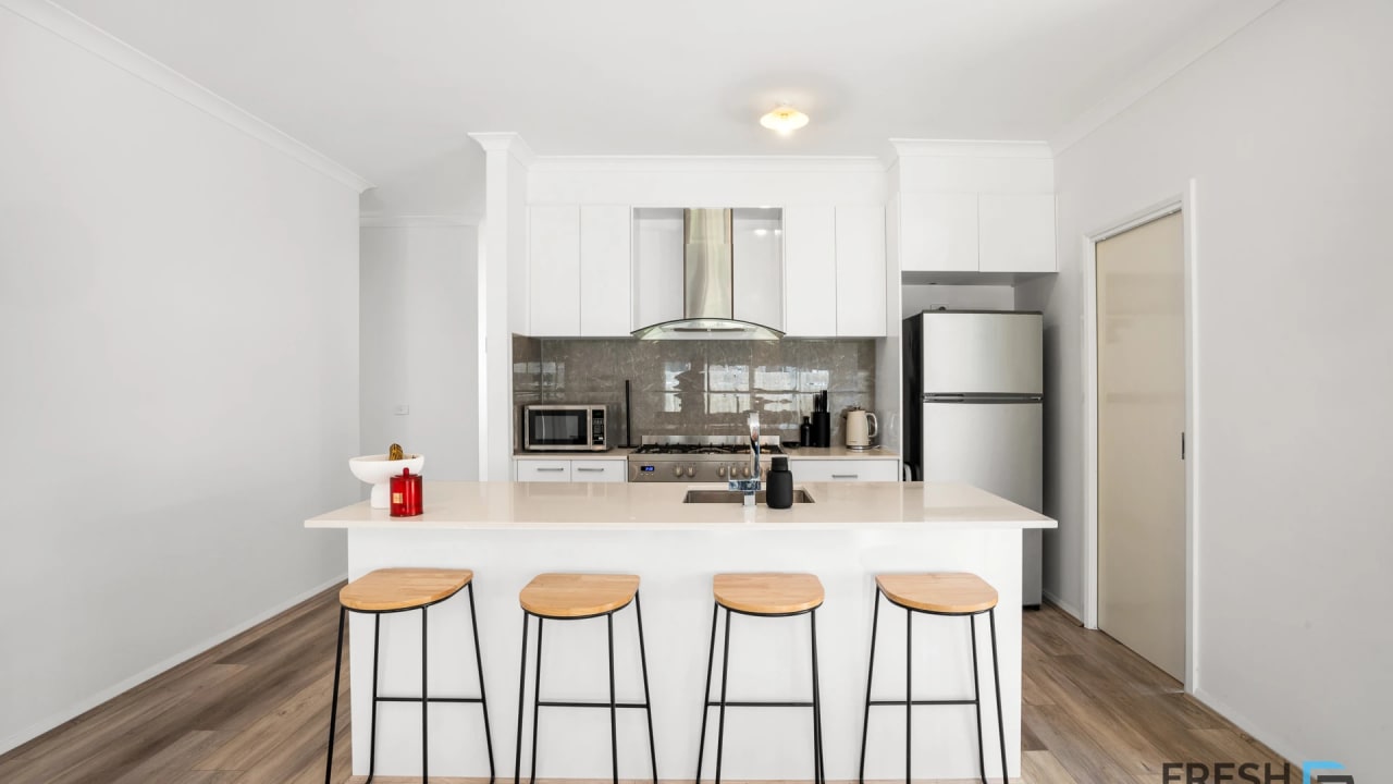 Whole property with 6 rooms for rent