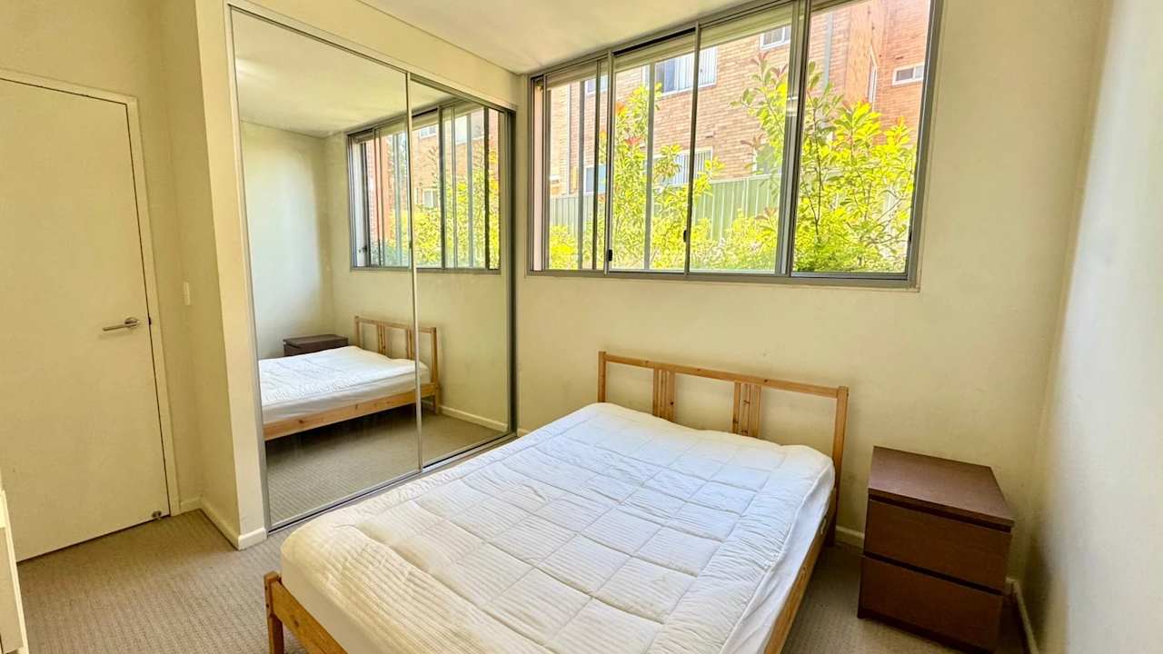 Furnished room in a flatshare