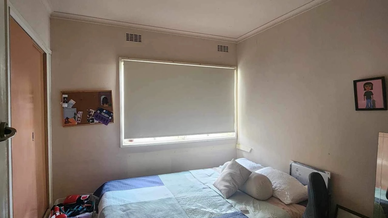 Room in a share house
