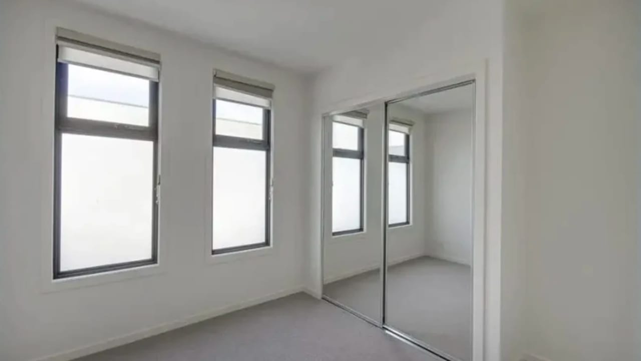 Unfurnished room in a share house