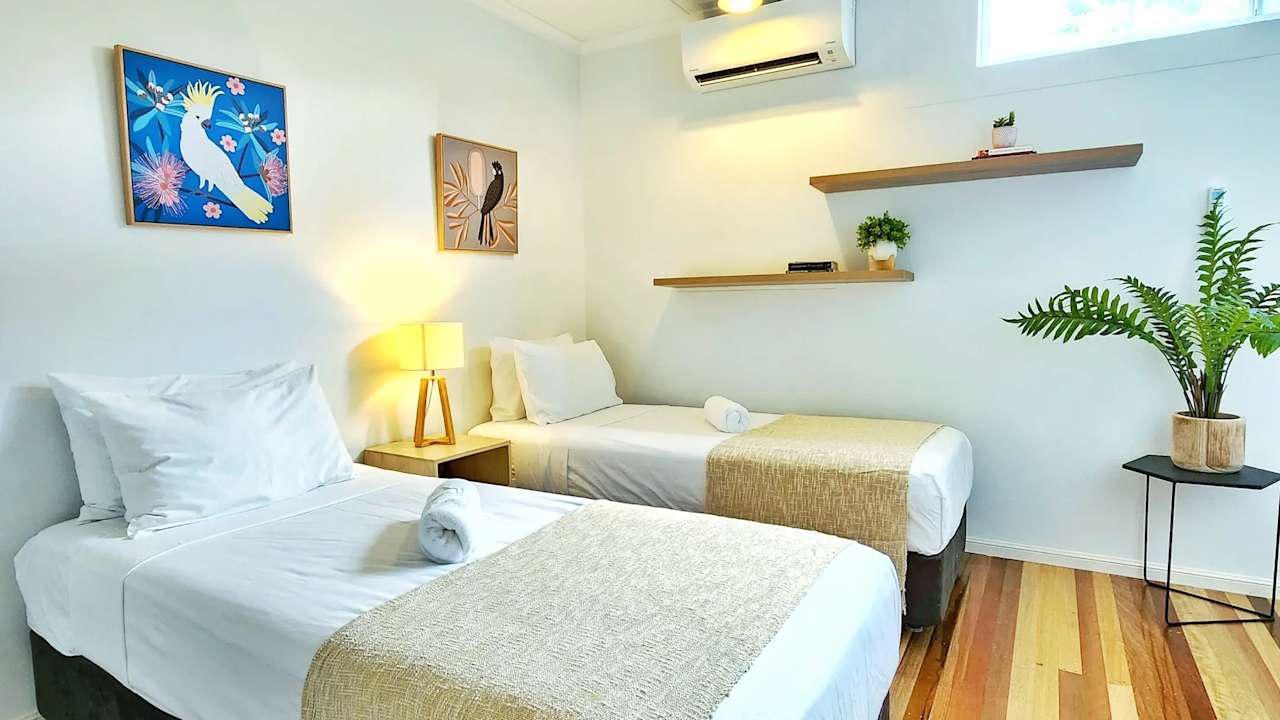 Whole property with 2 rooms for rent
