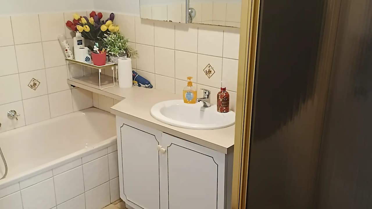 Furnished room with own bathroom
