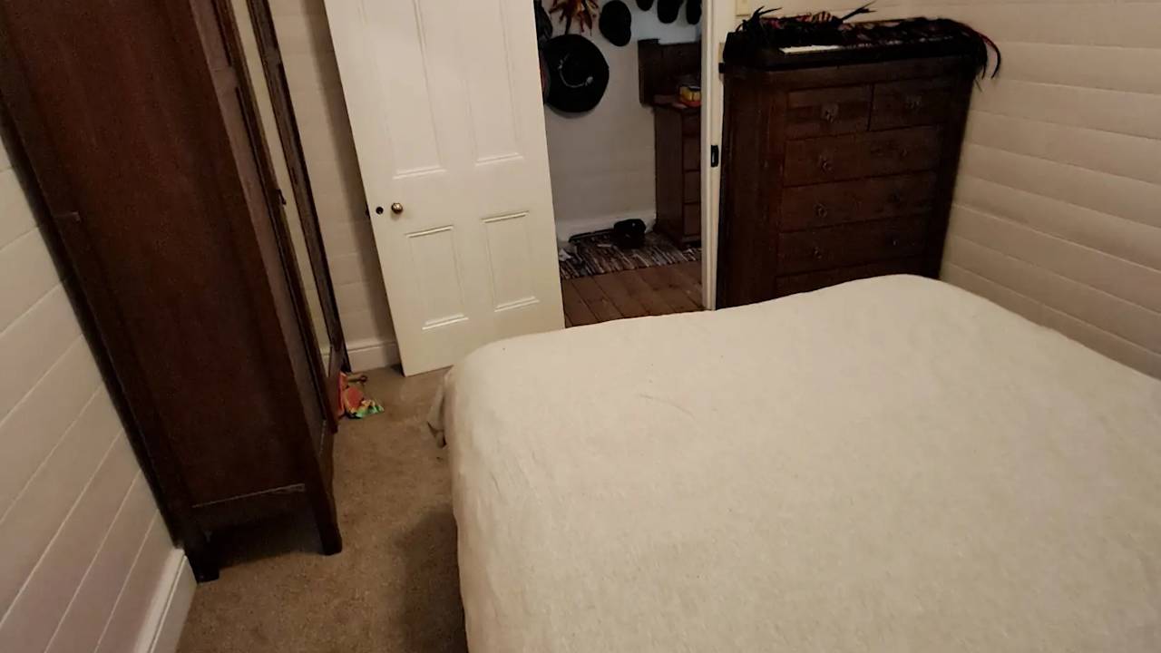 Room in a share house