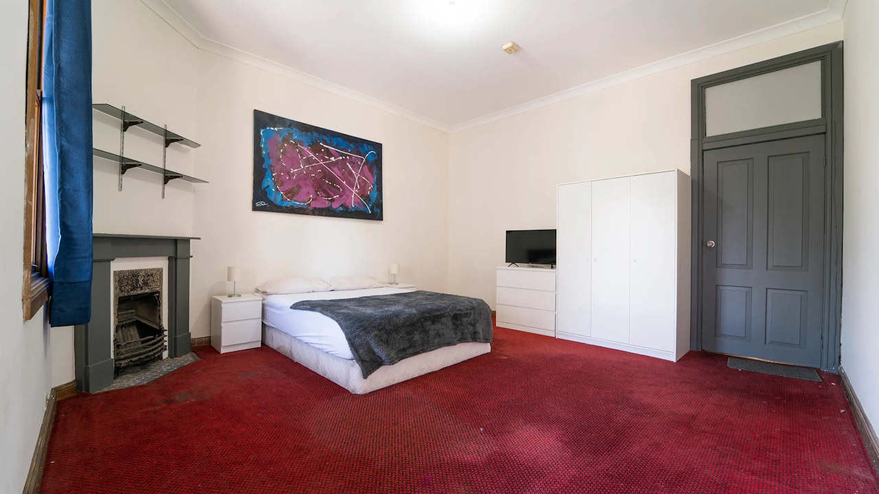 Furnished room in a share house