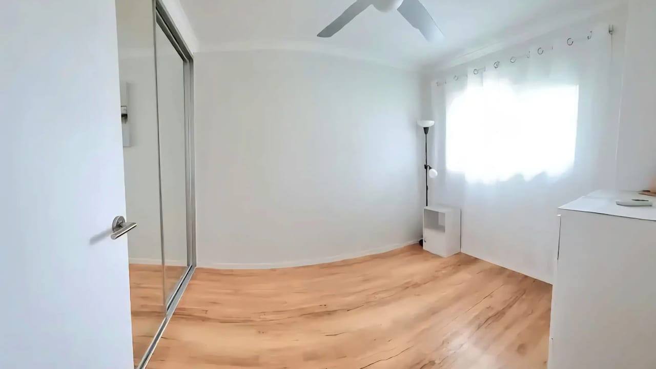 Unfurnished room in a flatshare