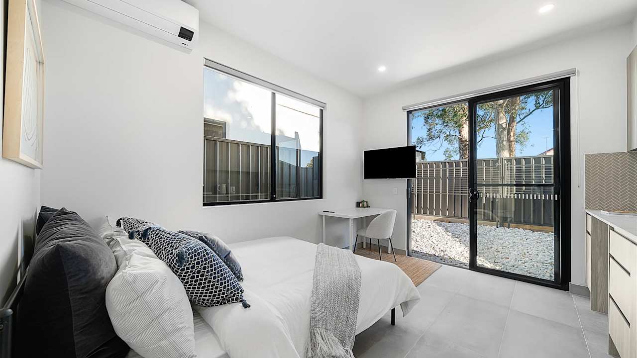 Room studio flat for rent