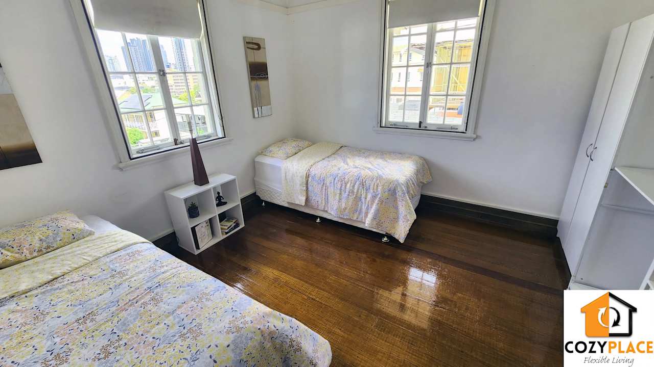 Furnished room in a share house