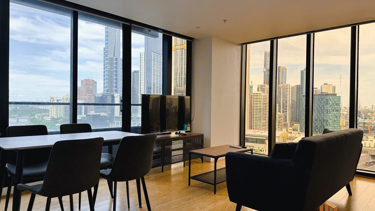 Furnished room with ensuite in a flatshare