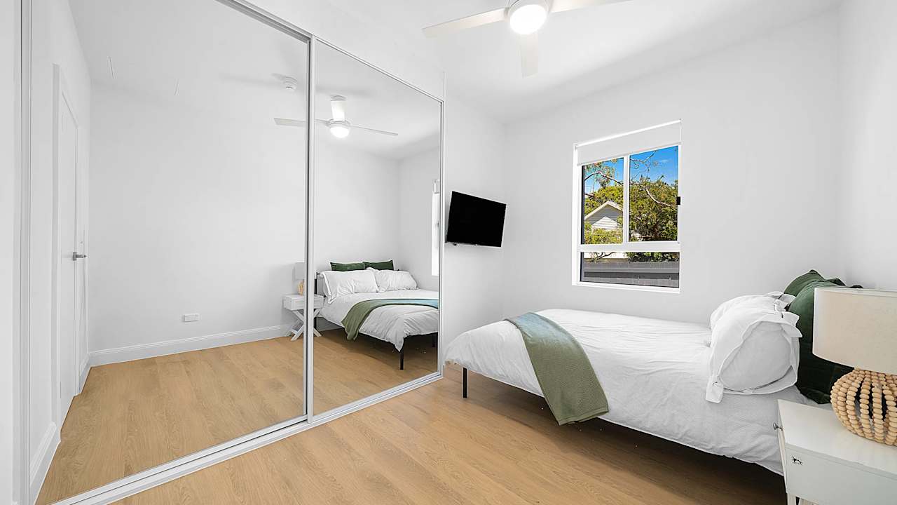 Room in a share house