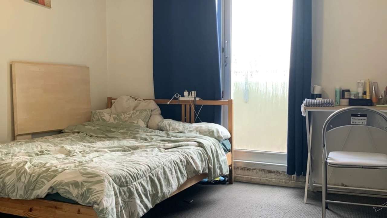 Furnished room with own bathroom