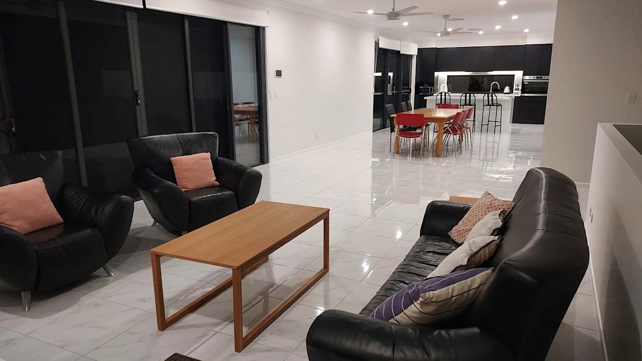 Room in a share house
