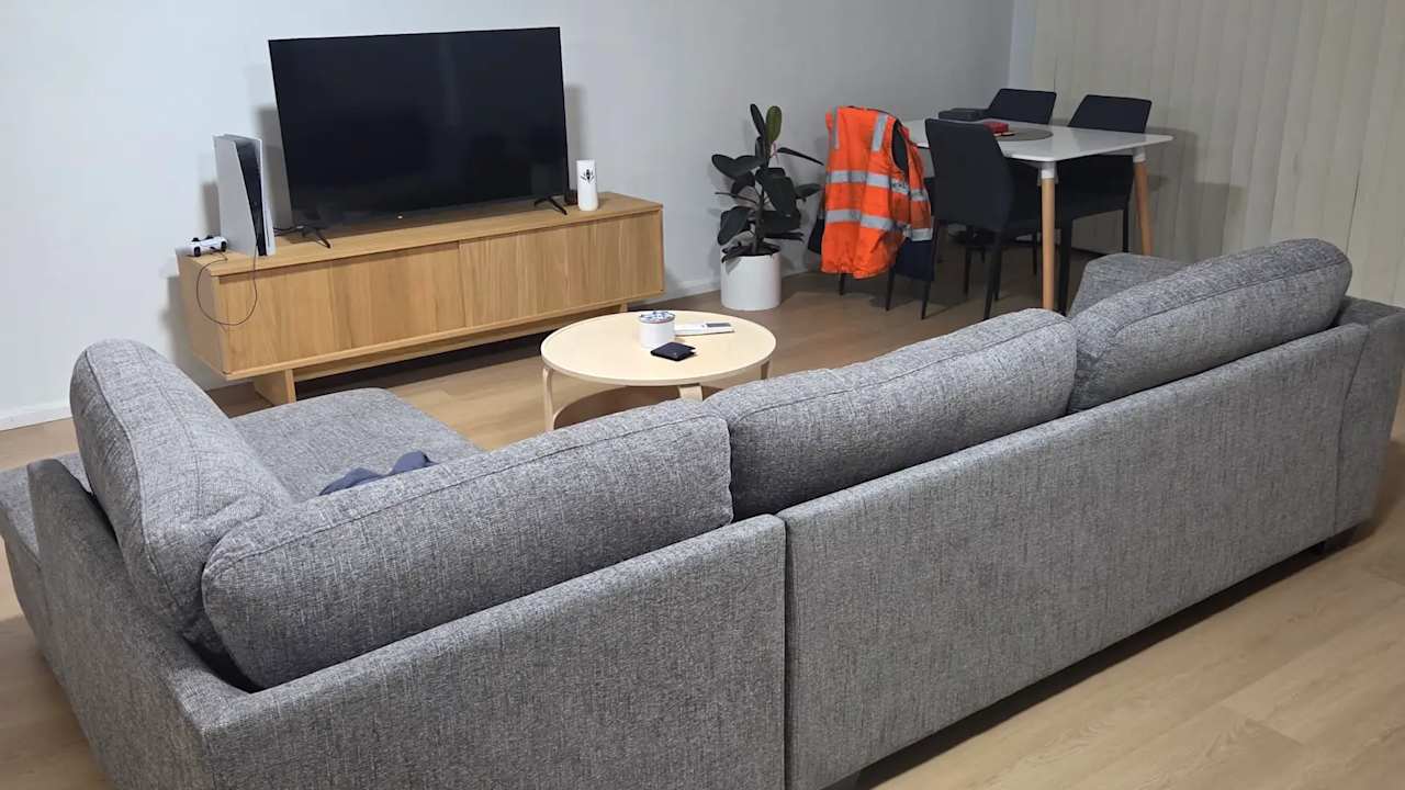 Furnished room with own bathroom
