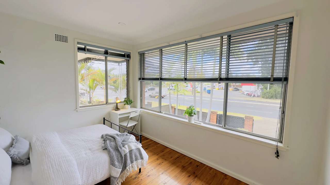 Furnished room in a share house