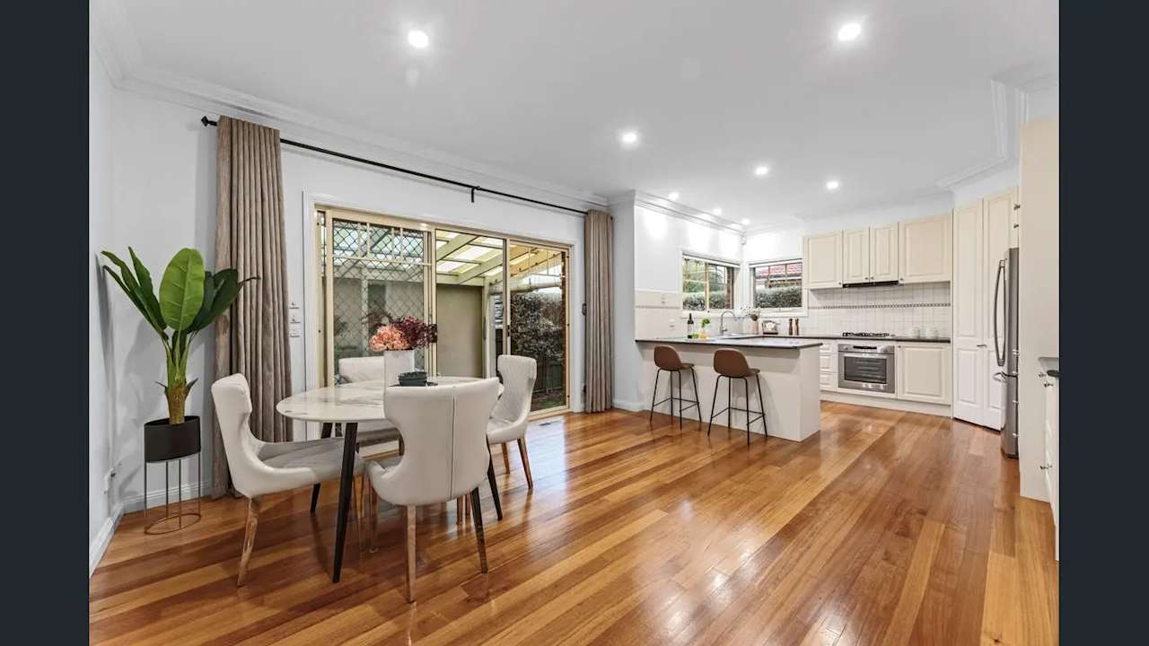 Room in a share house