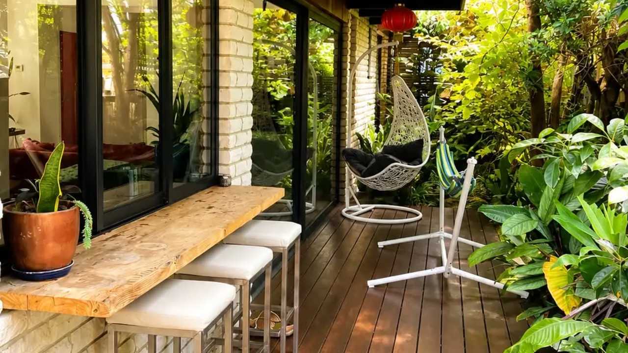 Furnished room in a share house