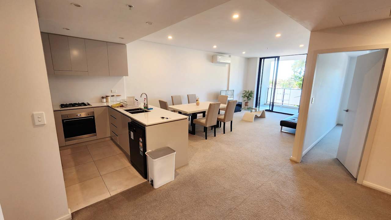 Furnished room with ensuite in a flatshare