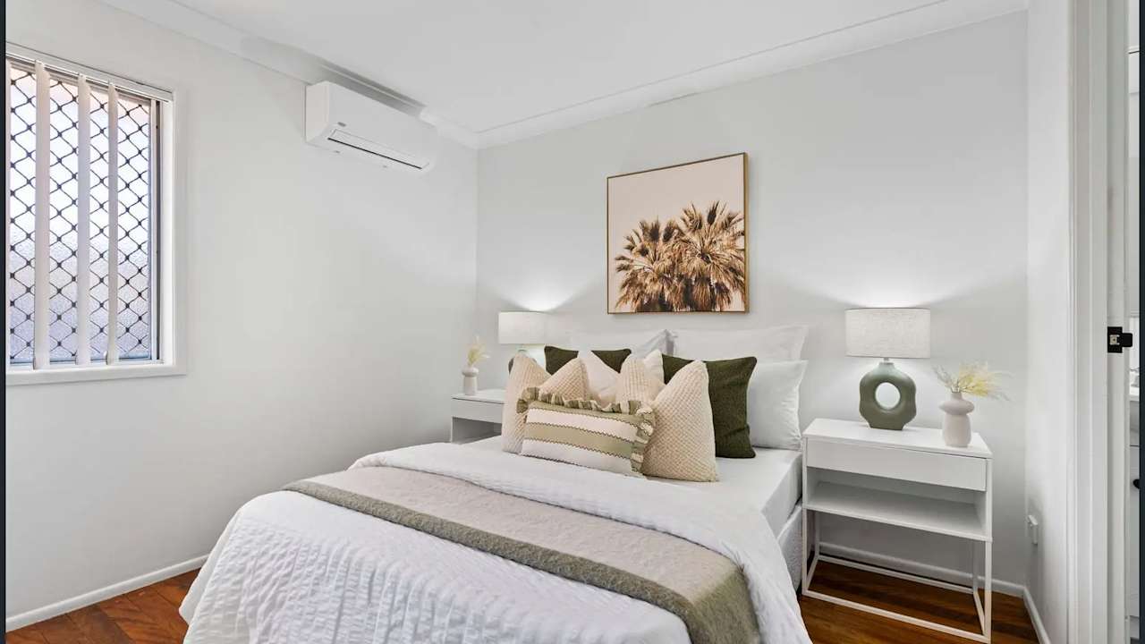 Unfurnished room with ensuite in a flatshare