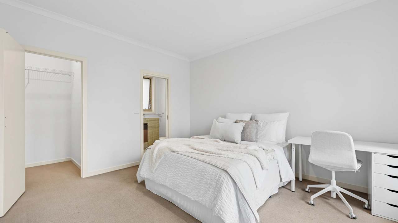 Furnished room with ensuite in a share house
