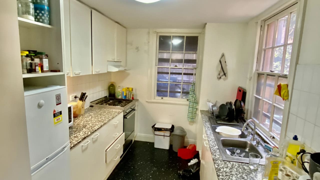 Furnished room in a share house