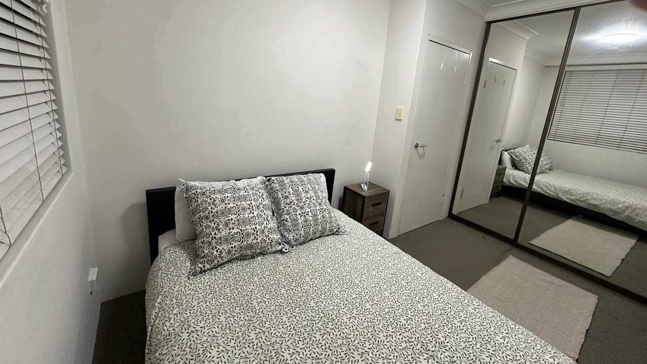 Furnished room in a flatshare