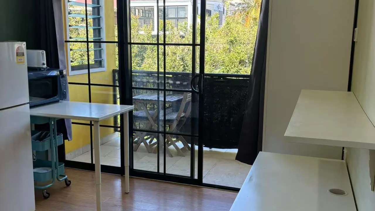 Furnished room studio flat for rent