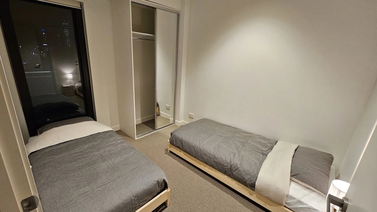 Furnished room in a flatshare