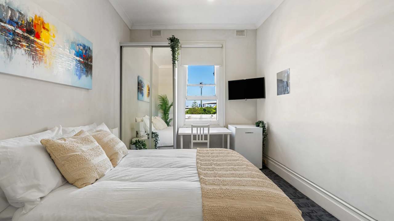 Furnished room in a share house