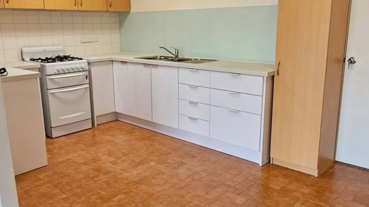 Room in a share house