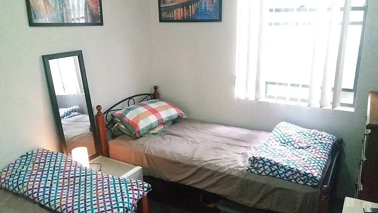 Furnished room in a flatshare