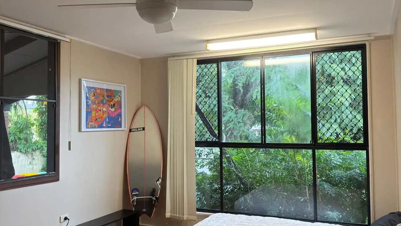Room in a share house