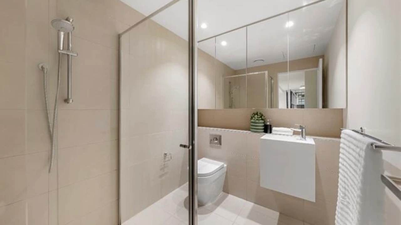 Furnished room with own bathroom
