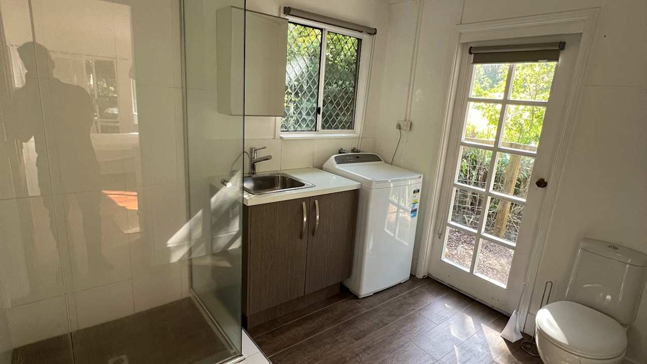 Furnished room studio flat for rent