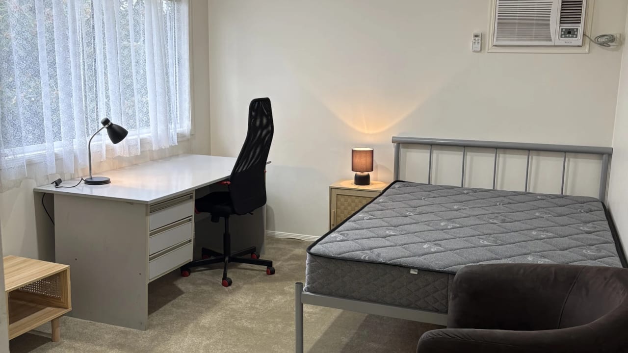 Furnished room in a share house