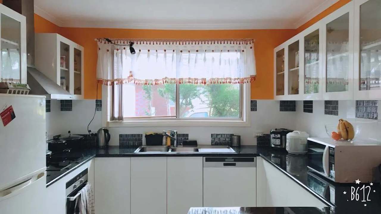 Furnished room in a share house