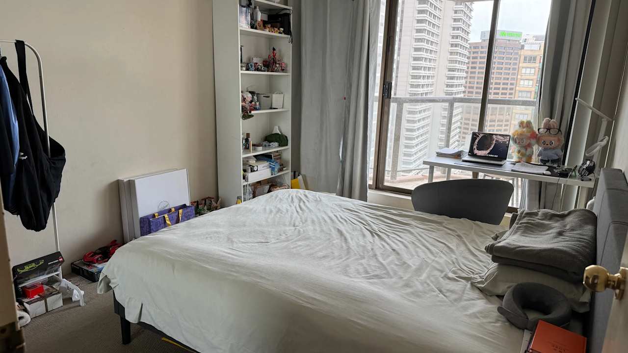 Furnished room in a flatshare